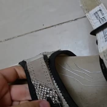 Ecco Offroad Sandals Suffered Leather Peeling and Splitting Within 40 Days