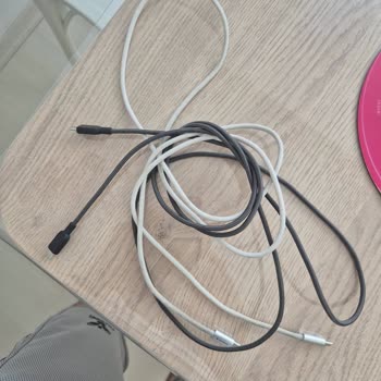 Anker Kabloları Aynı Anda Arızalandı Ve Müşteri Hizmetleri Yanıt Vermedi
