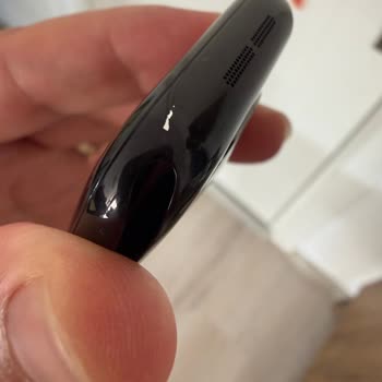 Apple Watch Jet Black Kaplama Sorunu Tekrarlanıyor, Gümüş Renk Değişimi Talebi
