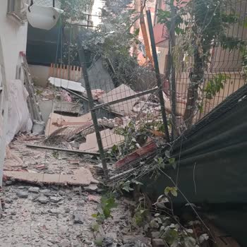 Yıkım Çalışmalarının Gecikmesi Ve Bahçe Güvenliğinin İhmali