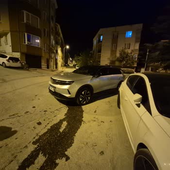 Sıfır Opel Araçta Yağ Boşaltması Ve Yol Yardımının Saatlerce Gecikmesi