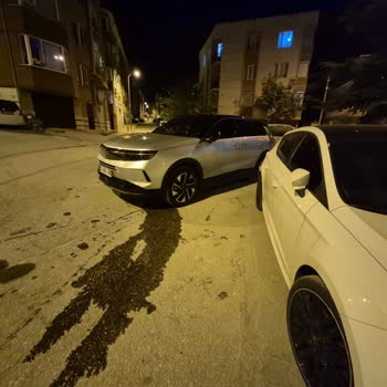 Sıfır Opel Araçta Yağ Boşaltması Ve Yol Yardımının Saatlerce Gecikmesi
