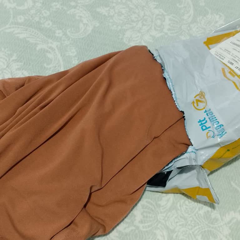 Yanlış Renk Elbise Gönderildi, Cevapsız İade Talebi