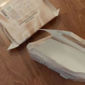Hasarlı Ve Hijyenik Olmayan Selpak Ürünü, Acil Yeni Ürün Ve İade Talebi