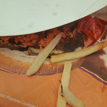 Patates Kızartmasında Yabancı Madde Bulundu Popeyes Akyaka Şubesinde