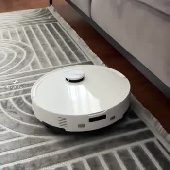 Roborock S8 Pro Süpürge Zıplayarak Gidiyor