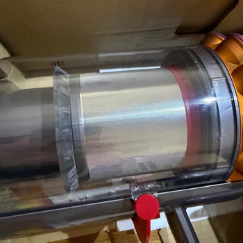 Kutu Hasarlı Kullanılmış Görünen Dyson Süpürge Satışı Ve Cevapsız Müşteri Talebi