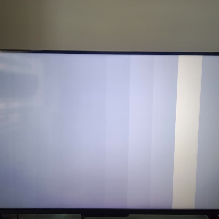 Toshiba Televizyonda Sıvı Teması Şüphesi Ve Servis İhmaline Karşı Şikayet