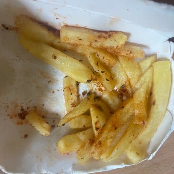 Siparişin Uzun Sürede Gelmesi Ve Çok Kötü Kaliteli Ürünler