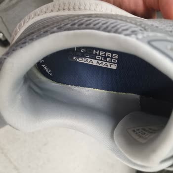 Skechers Spor Ayakkabıda İç Astarın Kısa Sürede Yırtılması Ve Değişim Talebi
