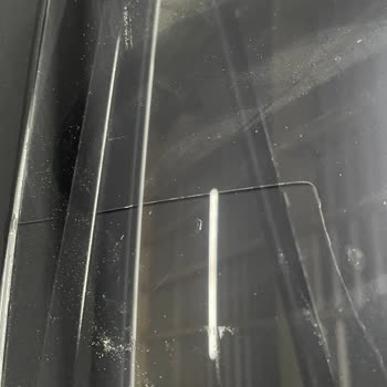 Togg T10X Ön Camı Aniden Çatladı, Garanti Kapsamlı Cam Değişimi Talebi