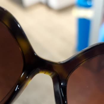 Garantili Prada Güneş Gözlüğüm Değişim Sonrası Hurdaya Döndü Ve Mağaza Sorumluluk Almıyor