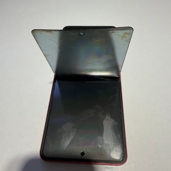 Garanti Kapsamı Dışında Ücret Talebi Ve Ekran Arızası Yaşayan Samsung Z Flip 7