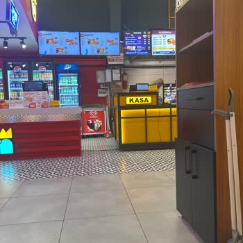 Klima Çalışmıyor, Sıcak Ve Kokulu Ortam