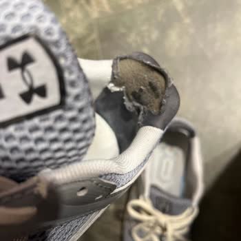 Under Armour Ayakkabısında Tekrarlayan Topuk Tabanı Açılma Sorunu