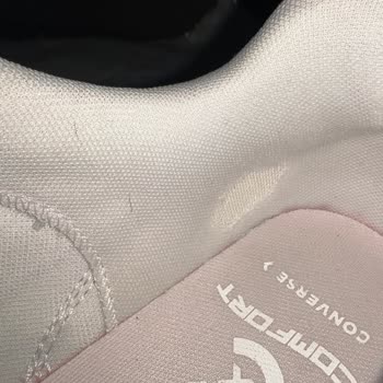 Converse Wave Motion Trainer Ayakkabısında Erken Yırtılma Ve Taban Deformasyonu