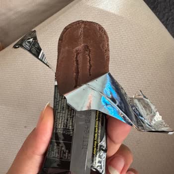 Yalova A101'de Satın Alınan Eti Browni Ürünün Bozuk Ambalajı Ve Hijyen Endişesi
