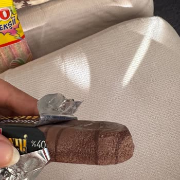 Yalova A101'de Satın Alınan Eti Browni Ürünün Bozuk Ambalajı Ve Hijyen Endişesi