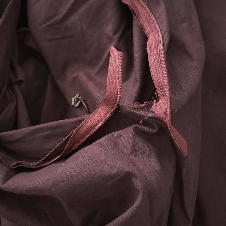 Allora Fashion'dan Yırtık Takım İadesi Reddedildi, Ücret İadesi Talep Ediyorum