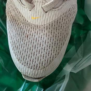 Nike Çocuk Ayakkabısında Kısa Sürede Ön Açılması Ve Logo Dökülmesi - Ücret İadesi Talebi