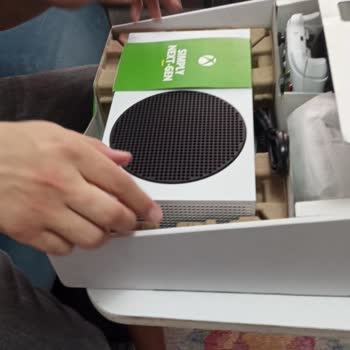 Satıcının Sıfır İddiasıyla Gönderdiği Kullanılmış Xbox Ve Aksesuarlar İçin Para İadesi Talebi