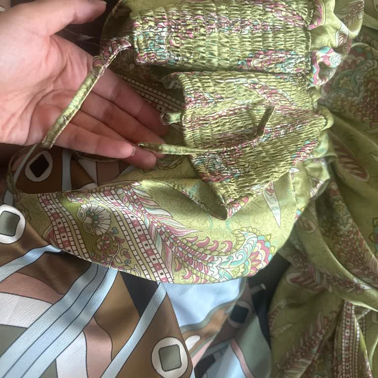 Kopuk Askılı Elbide Satıcının Çözüm Sunmayan Tutumu