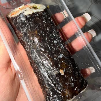 Macrocenter Küflü Sushi Şikayeti: Hijyen İhlali Ve İade Talebi
