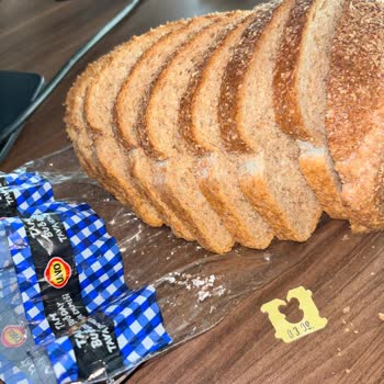 Son Kullanma Tarihi Geçmemiş Küflü UNO Tam Buğdaylı Ekmek