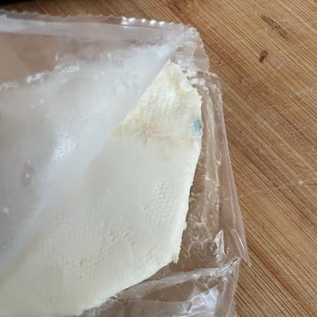 Taciroğlu Üçlü Peynirde Küflü Ürün: Sağlık Riski Ve İade Talebi