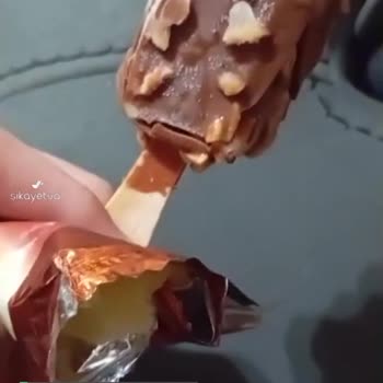 Mis Mini Bademde Donmuş Beyaz Şey!