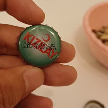Kızılay Doğal Maden Suyu Şişelerinde Gazsız Düz Su Çıktı