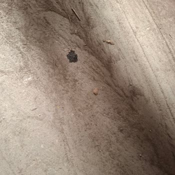 Yağ Sızdıran Motor Parçası Ve Çatlak Stop Şikayeti