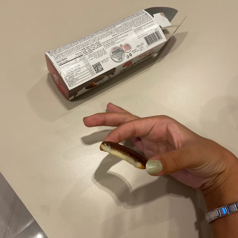 Şölen Biscolata Pia’da Böğürtlenli Etiket Limonlu Gerçek Lezzetle Çelişiyor