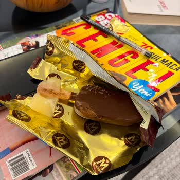 Ambalajı Yırtılmış Mini Magnum Classic Ürünü İçin Gıda Güvenliği Endişesi Ve İade Talebi