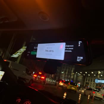 Servis Gelmedi, Taksi Ücretinin Tam İadesi Ve Özür Talebi