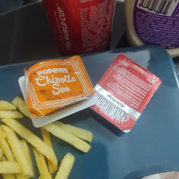 Eksik Soslar, Küçük Tavuk Ve Bayat Patates Sorunu