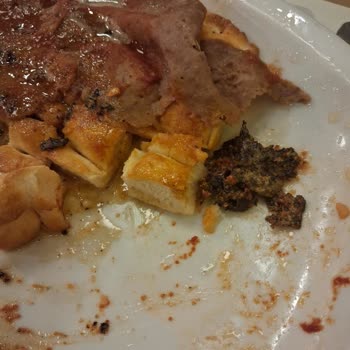 Yanıltıcı Fiyat Bilgilendirmesi Ve Yanmış Tereyağı Nedeniyle Kötü Restoran Deneyimi