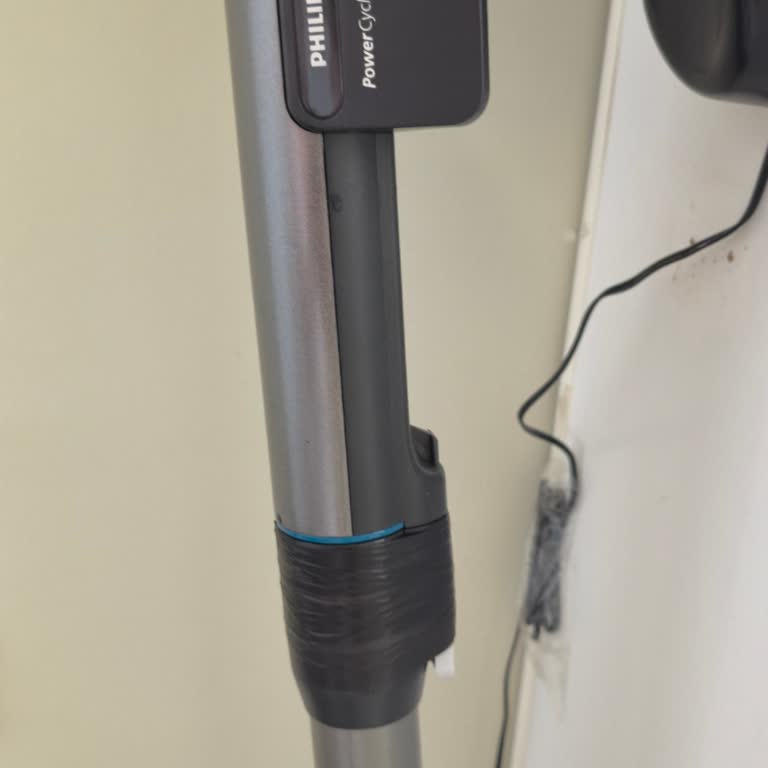 Philips Power Cyclone 12 Süpürge Borusundaki Çatlak Garanti Kapsamında Değişim Talebi