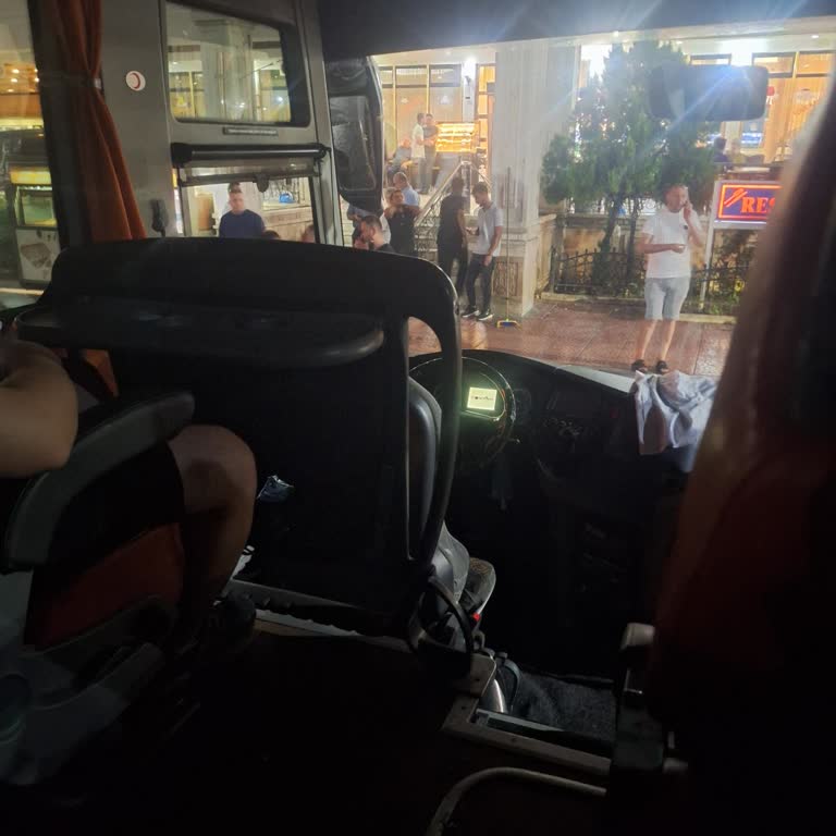 Otobüs Arızası Nedeniyle Uzun Süre Bekletilme Ve Bilgi Eksikliği