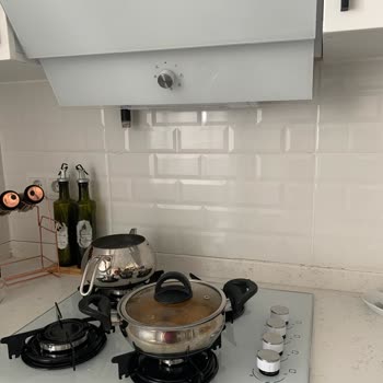 Ocak Ve Davlumbaz Arasındaki Standart Dışı Mesafe Ve Garantinin Başlatılmaması