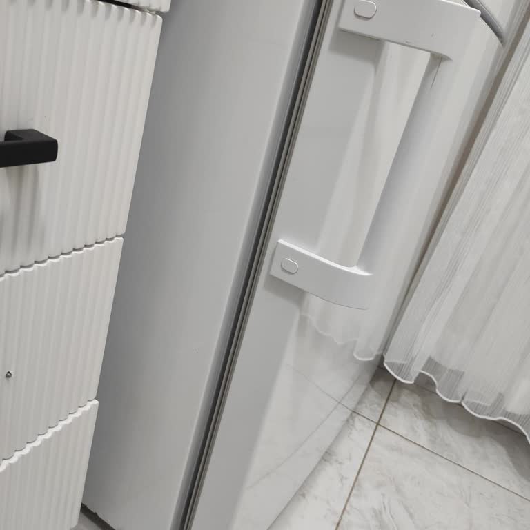 Buzluk Altı Panelde Şişme Çekmeceler Kapanmıyor, Servis Ve Değişim Talebi