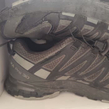 Zapatillas Salomon XA Pro 3D Se Desgastaron Rápido, Devolución Rechazada