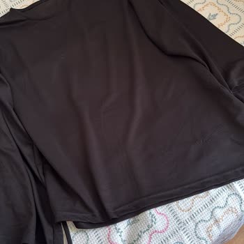 Faya Butik’ten Aldığım Üst Tek Kullanımda Tüylendi, Yanıt Gelmedi