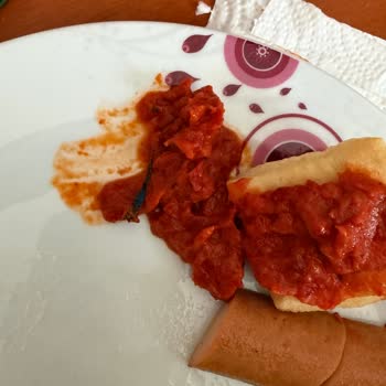 Penguen Gıda İçinden Plastik Bir Parça Çıktı