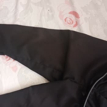 Pantolon Renk Atması Ve Tişört Tüylenmesi