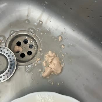 A101’den Alınan Protein Sütlerinde Bozulma Ve Yabancı Katı Parça