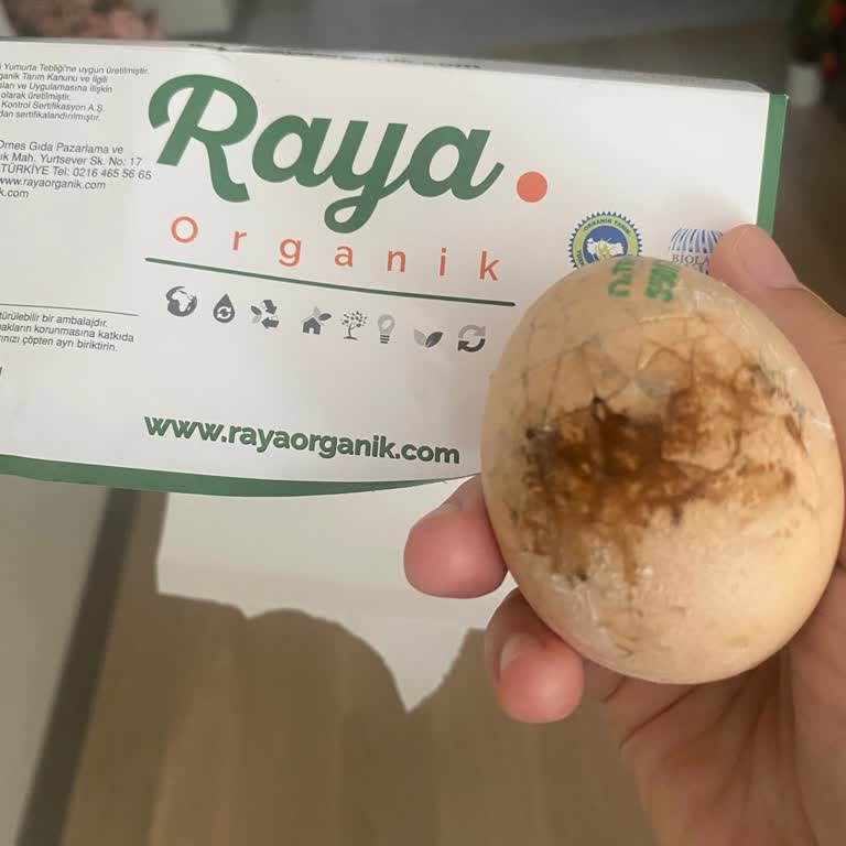 Raya Organik 8’li Yumurta Paketi Sürekli Lekeli Ürün Sorunu