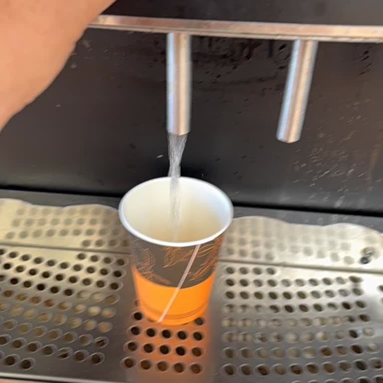 Bar Şefi Kaba Tutumu Ve İçecek Makinesi Sorunları