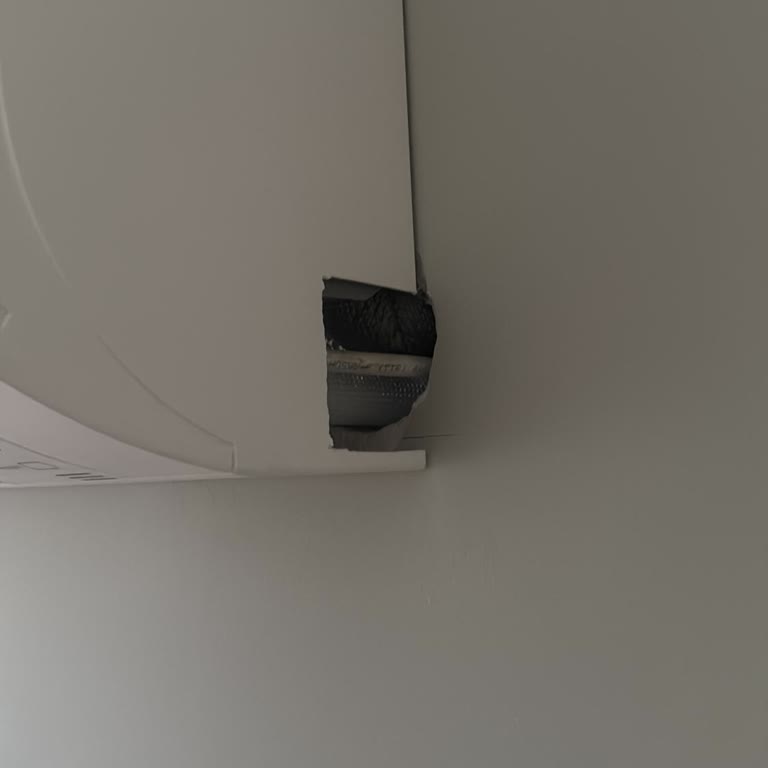 Daikin Klimada İzinsiz Kesim Ve Bilgilendirme Eksikliği