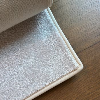 Clean & Co Halının Kenarlarının Ciddi Şekilde Yamulduğunu Ve Uzadığını Fark Ettik